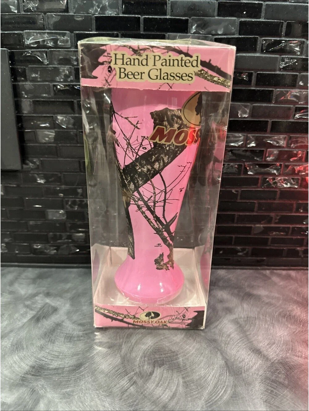 Mossy Oak Pink Pilsner Hand Painted Beer Glass  24 FL. oz. NEW In Box